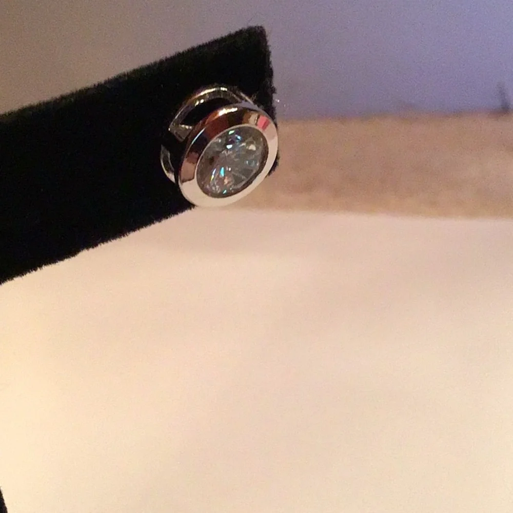 New Crislu Bevel Set pierced earrings. Sterling Silver, 3 CT round CZ stones - Picture 3 of 6